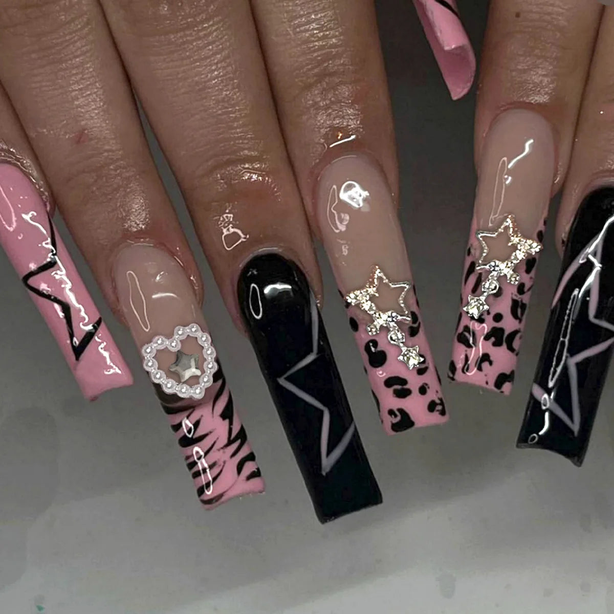 24pcs Pink Leopard Print Fake Nails French Press on Nails Y2K Sweet Cool Long Square False Nails Stars Pearl Rhinestone Nail Art